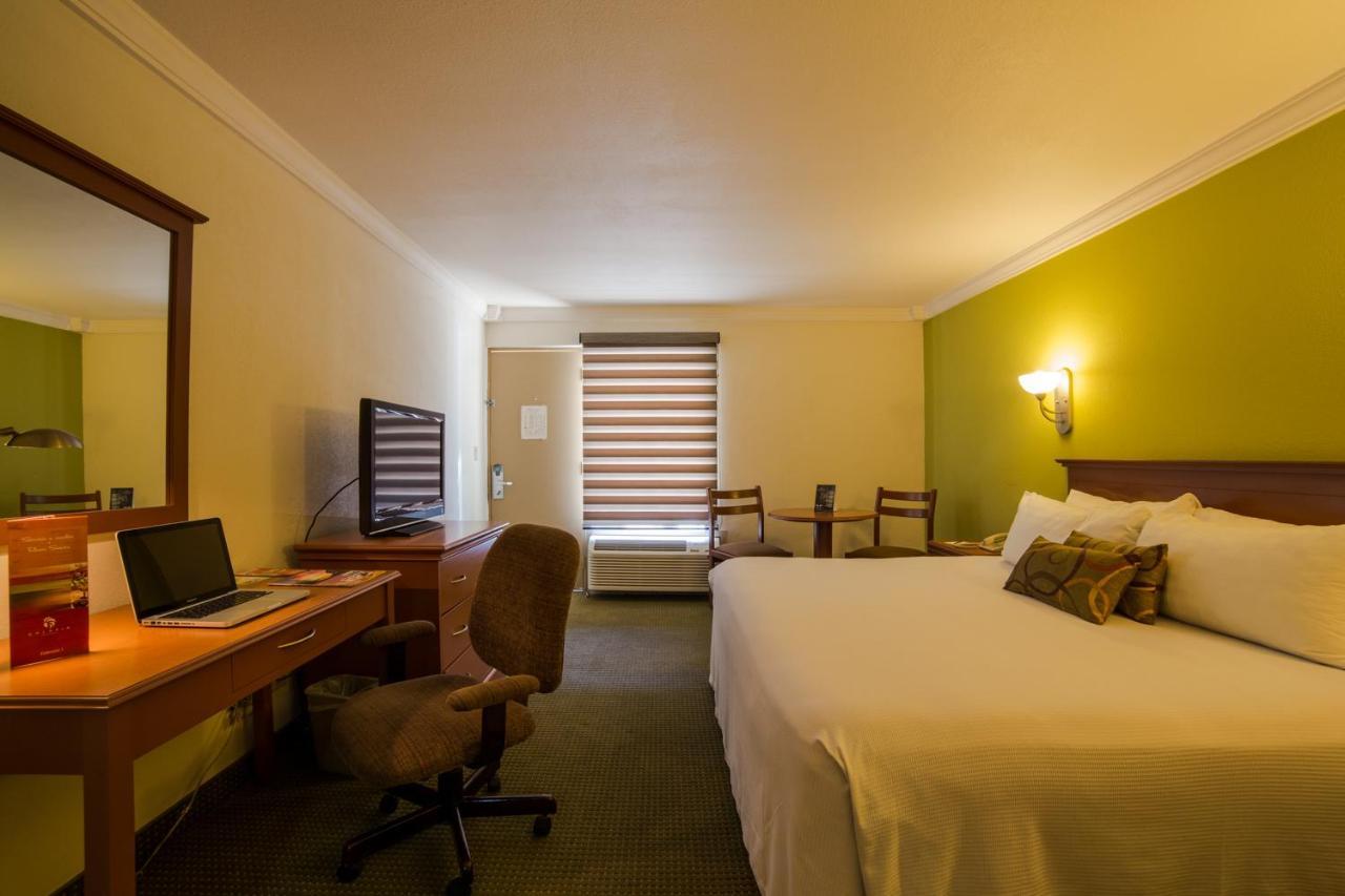 Hotel Calafia Mexicali Exteriér fotografie